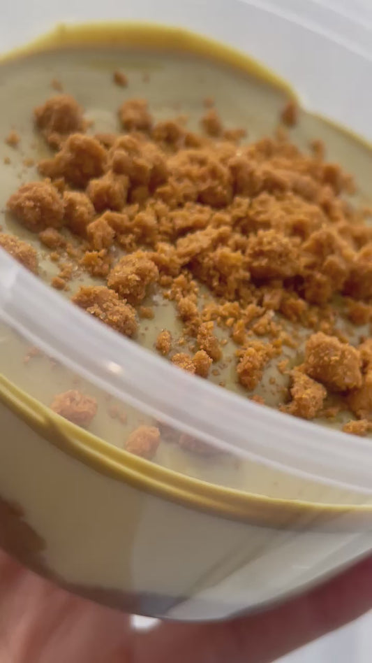 VANILLA DUBAI PISTACHIO CREAM PROTEIN WEETBIX TUB